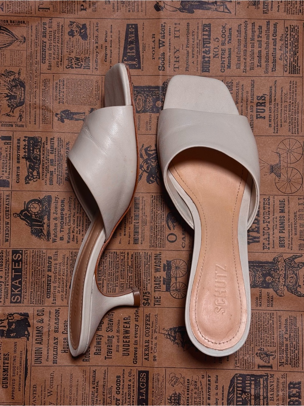 SCHUTZ Cream Leather Open-Toe Slingback Kitten Heel Mules